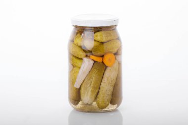 Cam kavanoz turşu ev yapımı organik salatalık