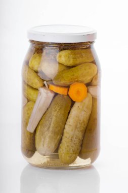 Cam kavanoz turşu ev yapımı organik salatalık