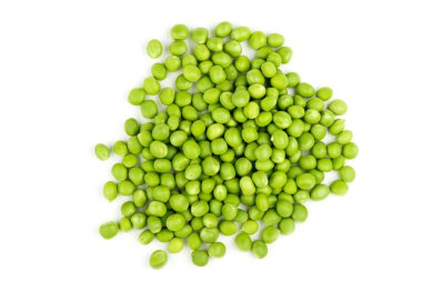 Beyaz arkaplanda yeşil bezelyeler