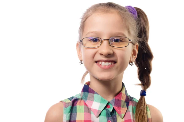 Kleines Nettes Mädchen Mit Brille Posiert Auf Weißem Hintergrund Kind — Stockfoto