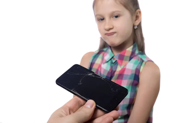 Linda Niña Con Teléfono Inteligente Roto Sobre Fondo Blanco — Foto de Stock