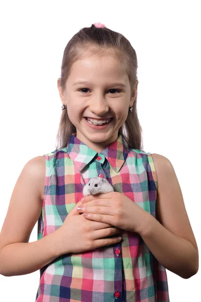 Nettes Kleines Mädchen Mit Weißem Hamster Isoliert Auf Weißem Hintergrund — Stockfoto