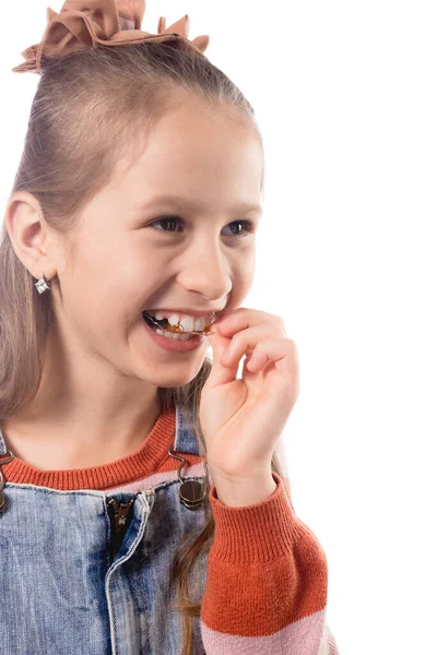 Portret Dziewczynki Urządzeniem Ortodontycznym Białym Tle — Zdjęcie stockowe