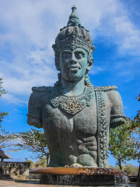 Vishnu heykeli