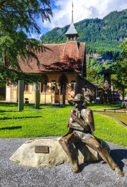 Bronz heykel, Sherlock Holmes Sherlock Holmes Müzesi Meiringen, İsviçre, Avrupa'nın önünde