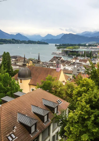 Top View Kota Lucerne dan Harbor, Swiss, Eropa . — Stok Foto