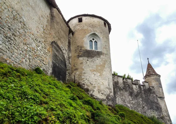 Fortification du château médiéval de Gruyères, Gruyères, Suisse, Europe — Photo