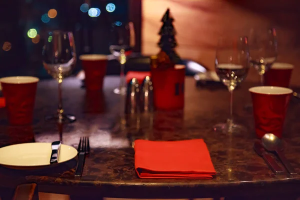 Citas Noche Cena Romántica Mesa Ajuste Restaurante Decorado Con Tema — Foto de Stock