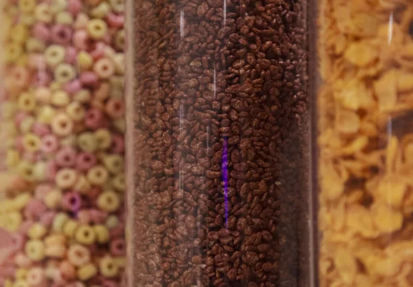Variedad Focalizada Selectiva Cereales Para Desayuno Comida Matutina Chocolate Negro Fotos De Stock
