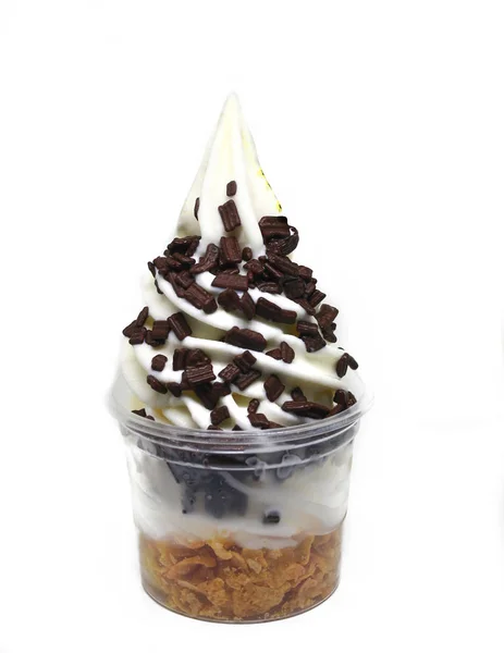 Soft εξυπηρετούν παγωτό σε ένα φλιτζάνι με συμπλήρωση — Φωτογραφία Αρχείου
