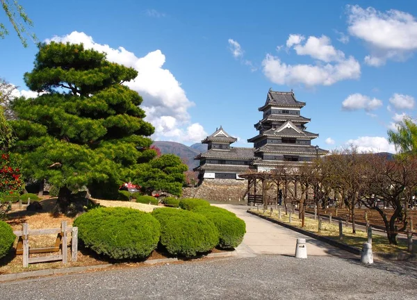 Castillo de Matsumoto en la prefectura de nagano, Japón — Foto de Stock