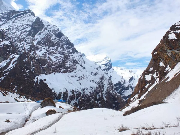 Πεζοπορία στο βουνό annapurna στο Νεπάλ Ποκάρα — Φωτογραφία Αρχείου