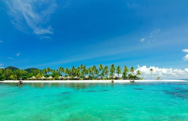 Paradise beach på ön koh mook, thailand trang — Stockfoto