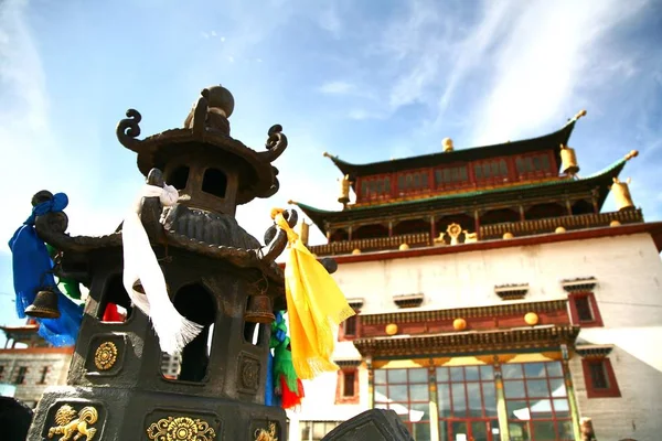 Das gandantegchinlen kloster ist ein buddhistisches kloster im tibetischen stil in der mongolischen hauptstadt ulaanbaatar, mongolei — Stockfoto