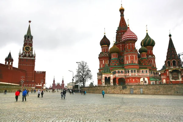 Москва Россия - 19 марта 2017 года: Красную площадь часто считают центральной площадью города — стоковое фото