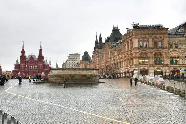 Москва Россия - 19 марта 2017 года: Красную площадь часто считают центральной площадью города — стоковое фото