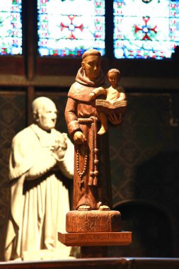 Paris, Fransa: Haziran 19,2017, Notre-Dame de Paris tarihi bir anıt ve dünya ünlü Kilisesi olduğunu