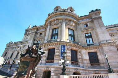 Paris, Fransa: Haziran 19,2017, Notre-Dame de Paris yakınındaki şehir merkezinde 