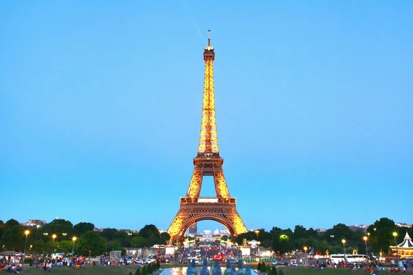 O belo pôr do sol na Torre Eiffel — Fotografia de Stock