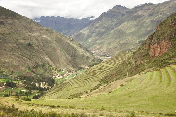 Pisac Est Village Péruvien Dans Vallée Sacrée Des Incas Situé — Photo