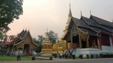 Chiang Mai Tayland 'daki Wat Faz Tapınağında gün batımı