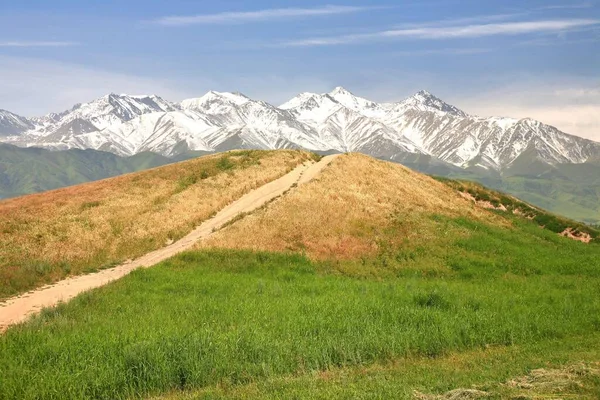 Het Prachtige Landschap Bij Song Kul Meer Naryn Met Het — Stockfoto