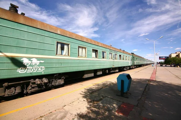 2016年7月1日蒙古乌兰巴托 从中国北京到蒙古乌拉圭河的跨西伯利亚铁路 — 图库照片