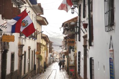 Cusco, Peru 5 Aralık 2019 Cusco şehir merkezinin atmosferine Plaza de Armas denir.