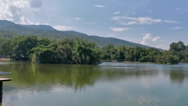 Ang Kaew Reservoir Chiang Mai University Chiang Mai Tajlandia — Wideo stockowe