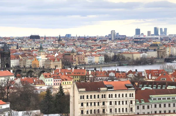 チェコ共和国のプラハ市内のパノラマビュー — ストック写真