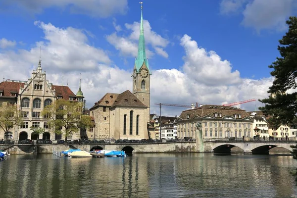 Limmat Folyó Zürichi Vízesésénél Kezdődik — Stock Fotó