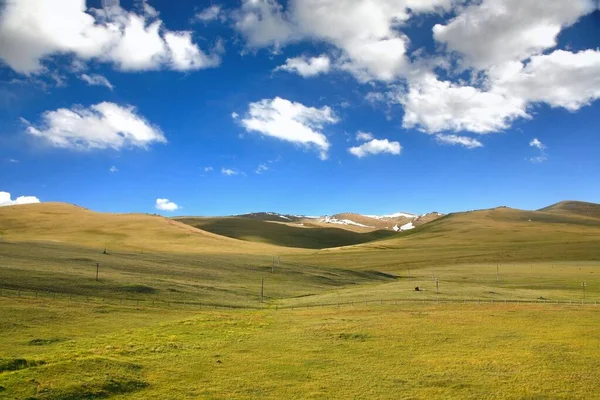 Gyönyörű Látvány Tian Shan Hegyekkel Kirgizisztánban — Stock Fotó