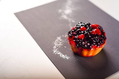 Meyveli lezzetli pasta.