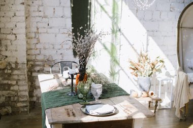 Vintage yemek masası ile hizmet