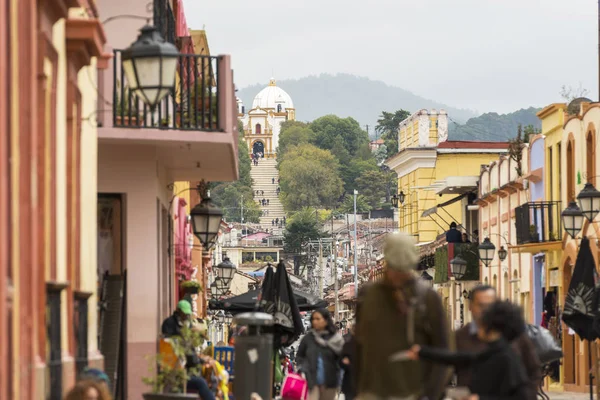 Σαν Κριστόμπαλ Μεξικό Νοεμβρίου Αγνώστων Ατόμων Έναν Πολυσύχναστο Δρόμο Στόχο — Φωτογραφία Αρχείου