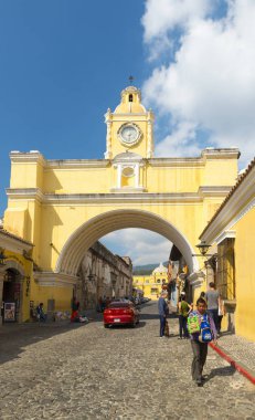 Santa Catalina Arch Antigua