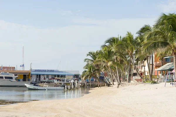 Playa de San Pedro en Ambergris Caye — Foto de Stock