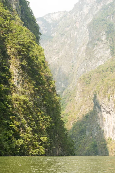 Río en el cañón de Sumidero México — Foto de Stock