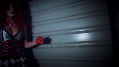 4 k Halloween korku palyaço kadın bıçak ile