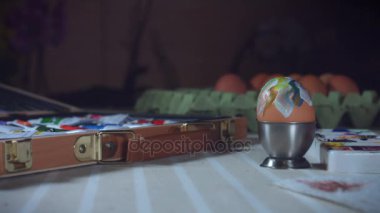 Çocuk boyama Paskalya yumurta 4 k ev çekim