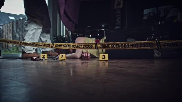 Detective cubre cuerpo — Vídeo de stock