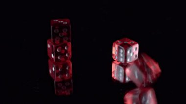 Poker Dices düşüyor