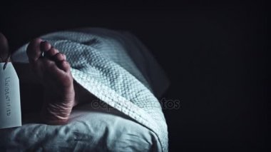 Ölü kadın bedeni 