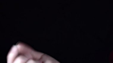 Çip ile oynarken el