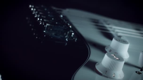 Elektro gitar ve birim mandal — Stok video