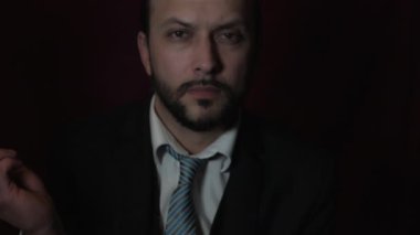 30 yaşında beyaz adam