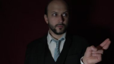 30 yaşında beyaz adam