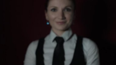 Beyaz oyuncu gerçekleştirme.