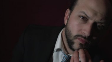 30 yaşında beyaz adam