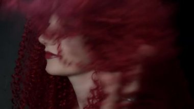 Beyaz oyuncu gerçekleştirme.